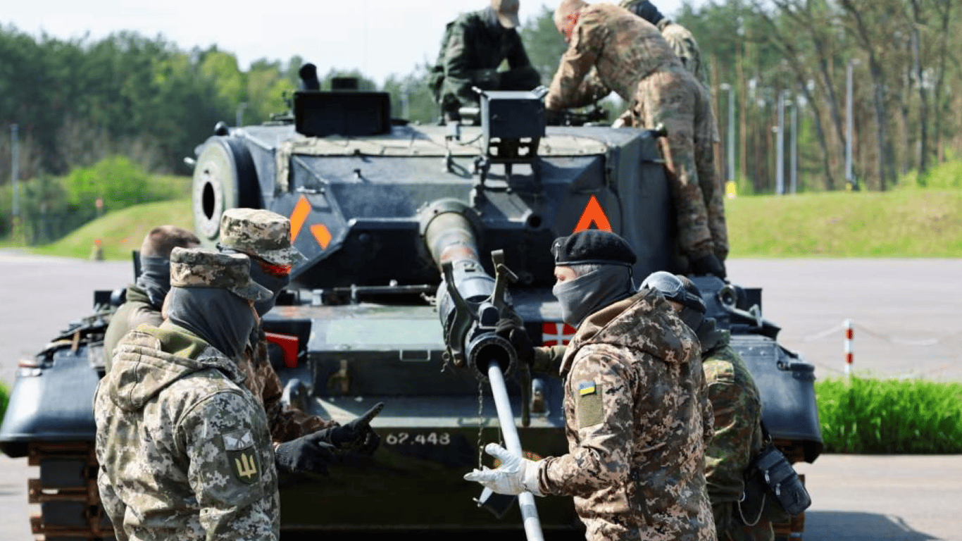 Германия срочно готовит военную помощь Украине из-за эскалации на фронте, — Reuters