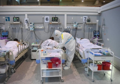 Назван месяц, в котором заболеваемость ковидом достигнет пика в России