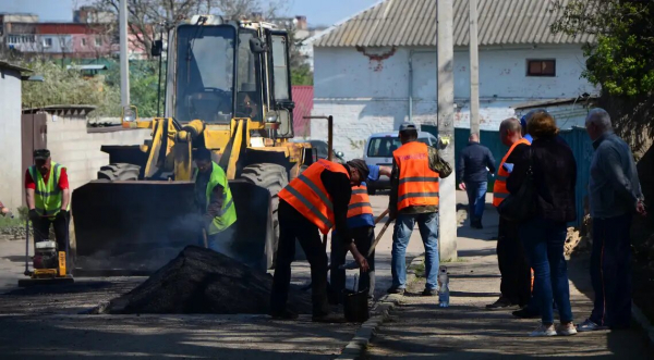 Збитки на майже 350 тис. грн: на Фастівщині виконали неякісний ремонт дороги